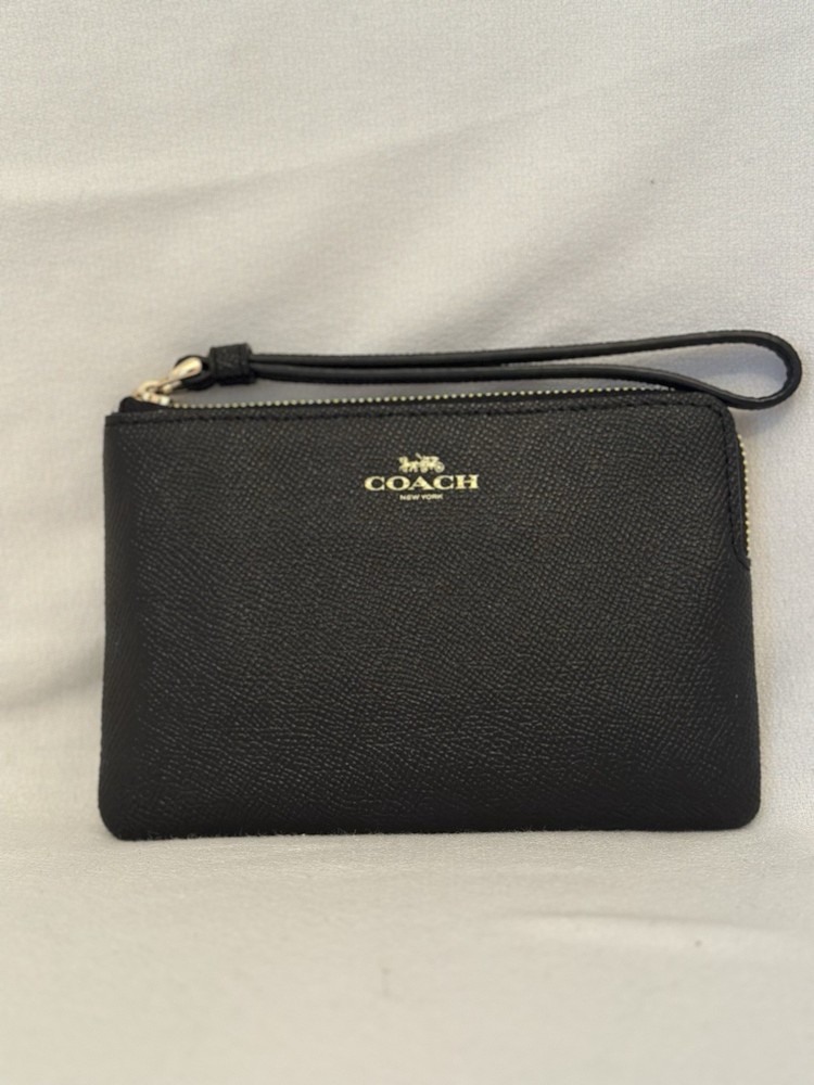 Coach Wristlet Crossgrain Leather Corner Zip Black 6.25” NWT