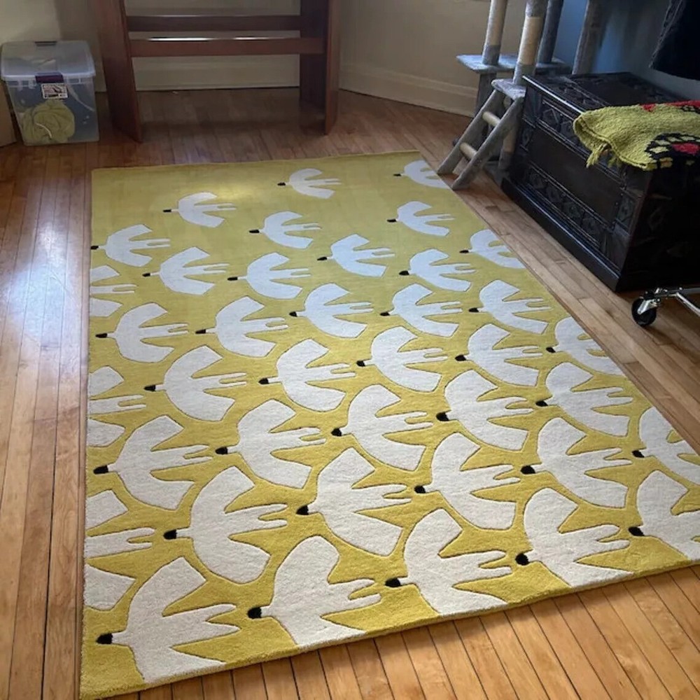 Hand tufted wool bird pattern area rug for home decor or new home gift