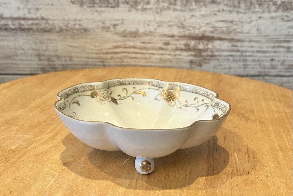 Vintage Hand Painted NIPPON Porcelain 3 Footed Candy Dish Bowl Gold Rim, Accents