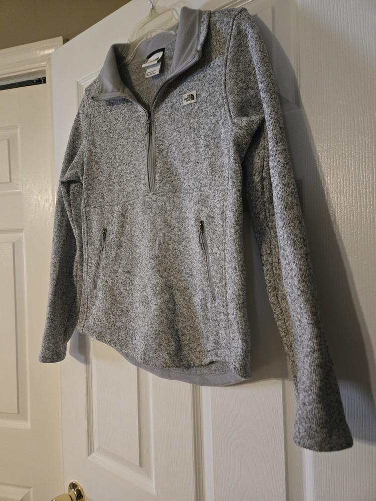 The North Face Small Women's  Crescent 1/2 Zip Pullover Fleece Grey Heather