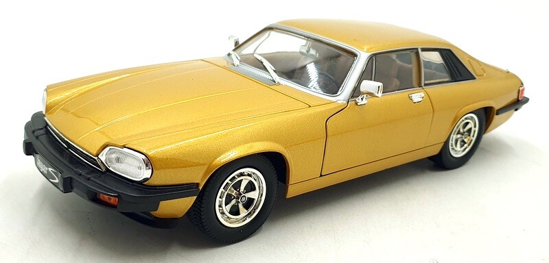 Road Signature 1/18 Scale Diecast DC11124A - 1975 Jaguar XJS - Gold