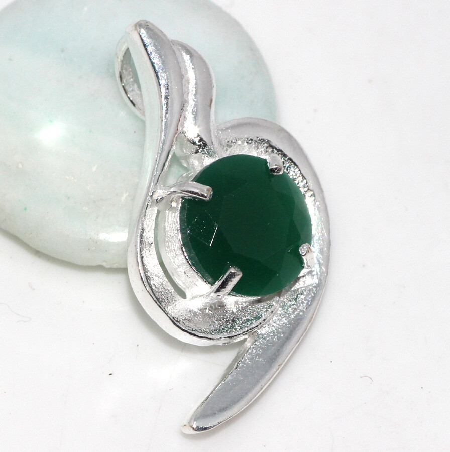 Green Onyx 925 Silver Plated Gemstone Pendant 1.2
