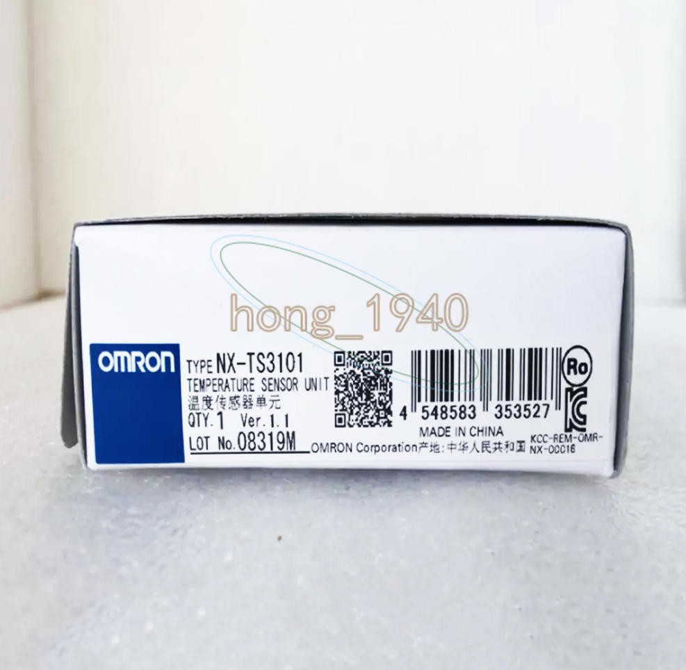 ONE NEW IN BOX Omron temperature sensor unit NX-TS3101
