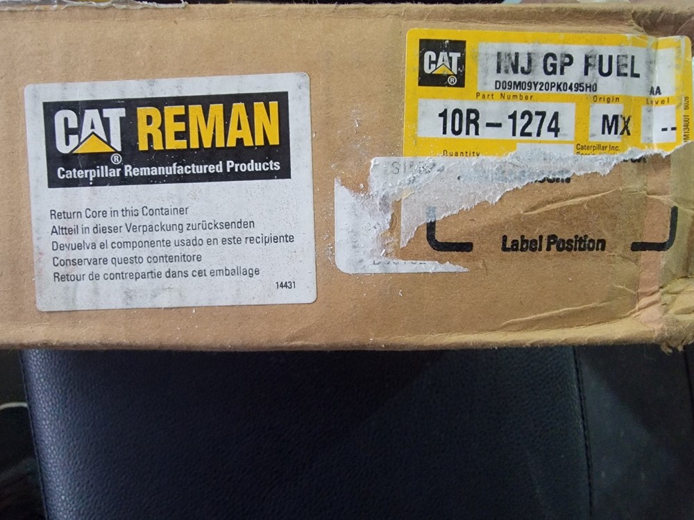 New Caterpillar 10R-1274  Fuel Injector 239-4908 10r1274 new in box! no core!