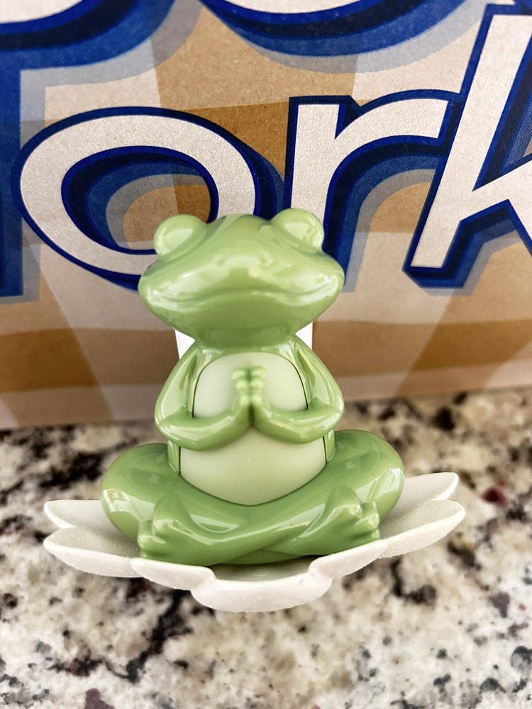 Bath & Body Works Yoga Frog Nightlight Scent Wallflower Plug-In Holder