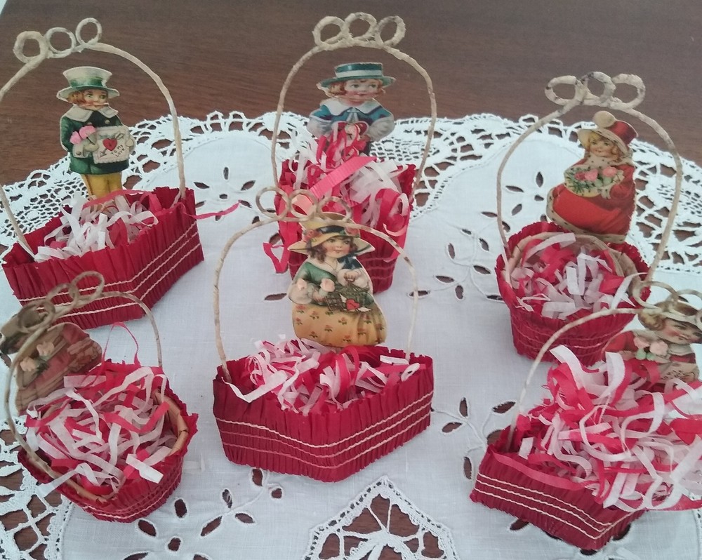 6 Antique Valentine's Day Crepe Paper Party Favors Candy/Nut Cups 1920 Children