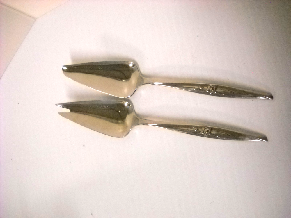 1847 Rogers SPRING CHARM Stainless Steel 2-Piece Cheese Knife and Pick Set