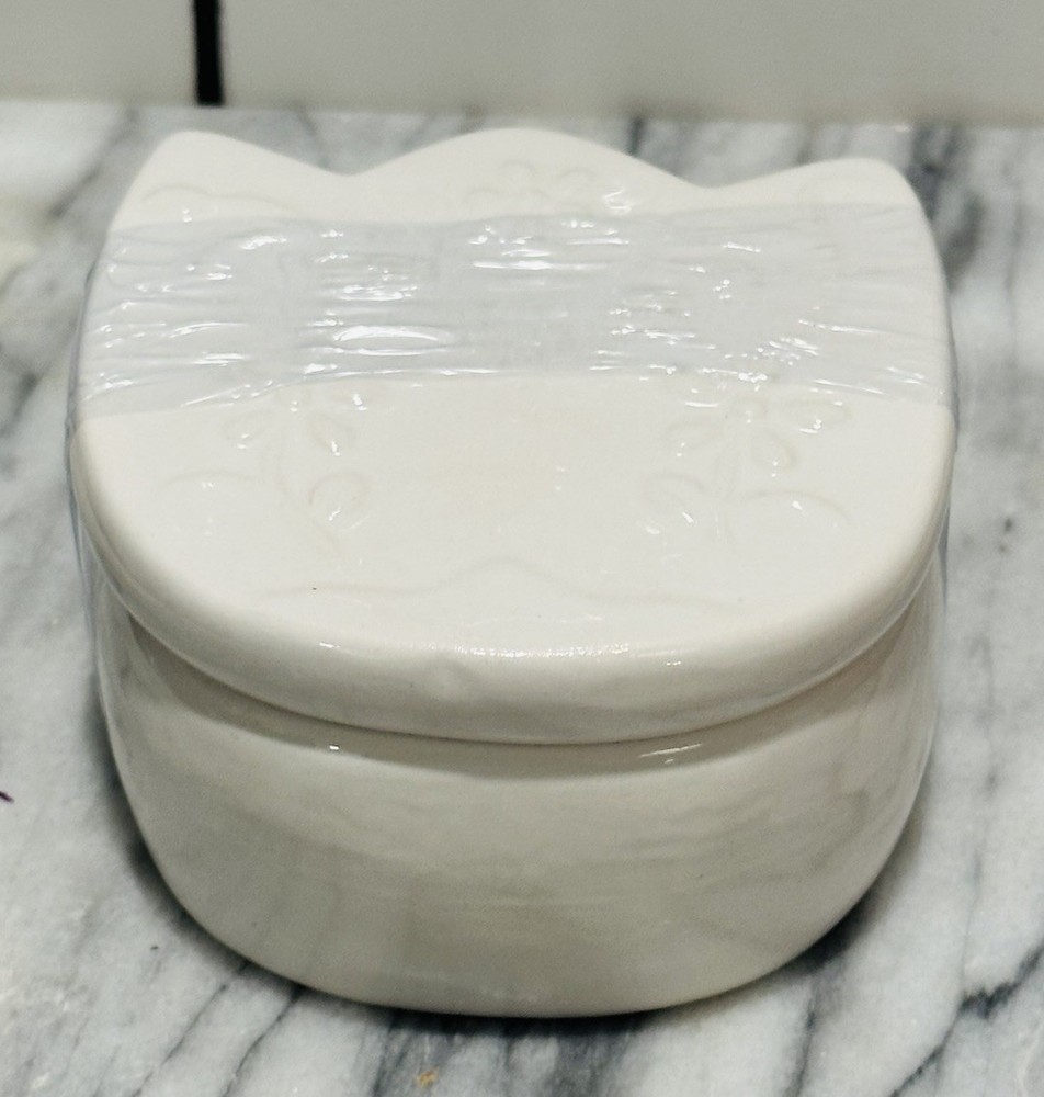 Ceramic Flower Shaped Trinket Box Pastel Vintage Jewelry Case Valentines Gift