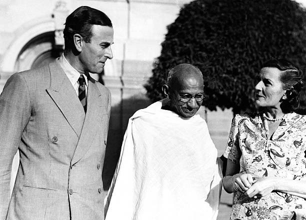 The new Viceroy of India Lord Mountbatten and his wife Lady Mountb- Old Photo