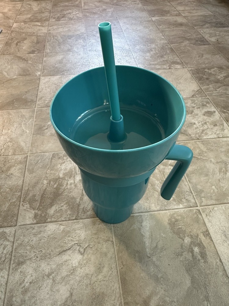 32oz Blue Snack Bowl Tumbler with Removable Snack Tray