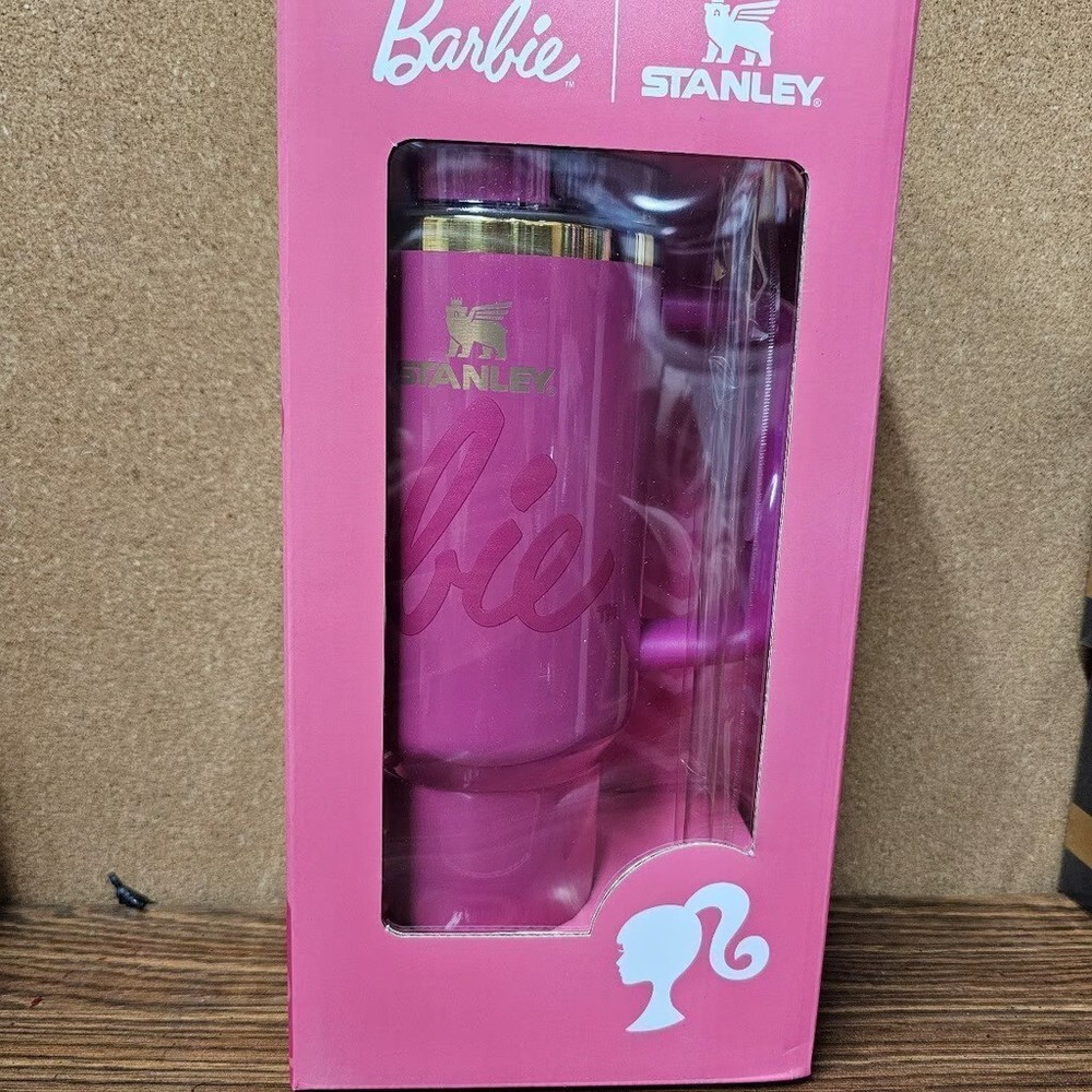 Stanley x Barbie  40oz Quencher Tumbler Brand New Limited Edition In hand