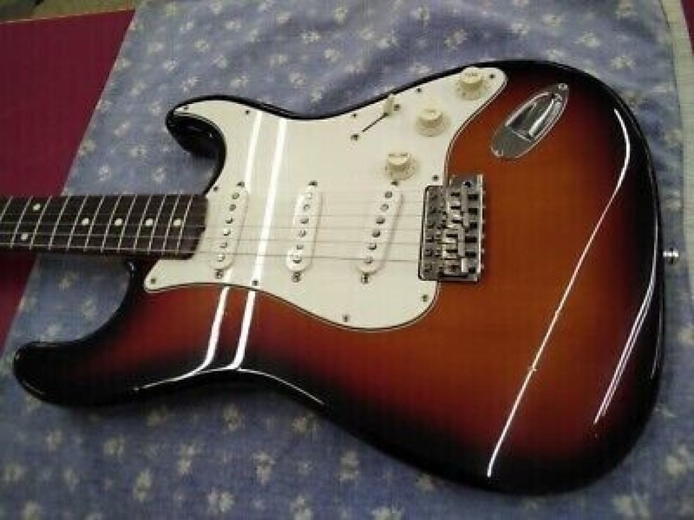 Fender Japan ST62-58US Stratocaster Electric Guitar Used