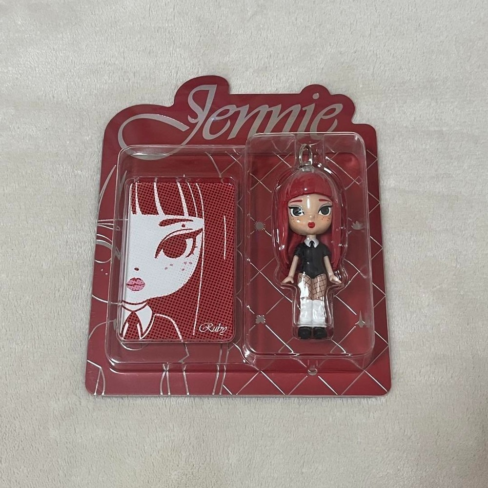 BLACKPINK JENNIE Ruby Figure Keychain with Trading Cards