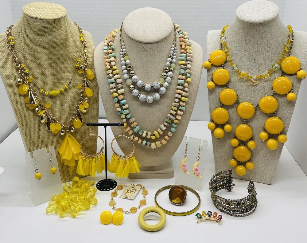 17 PC Vintage to New Jewelry Lot YELLOW THEME Bracelets Necklaces Earrings J-842