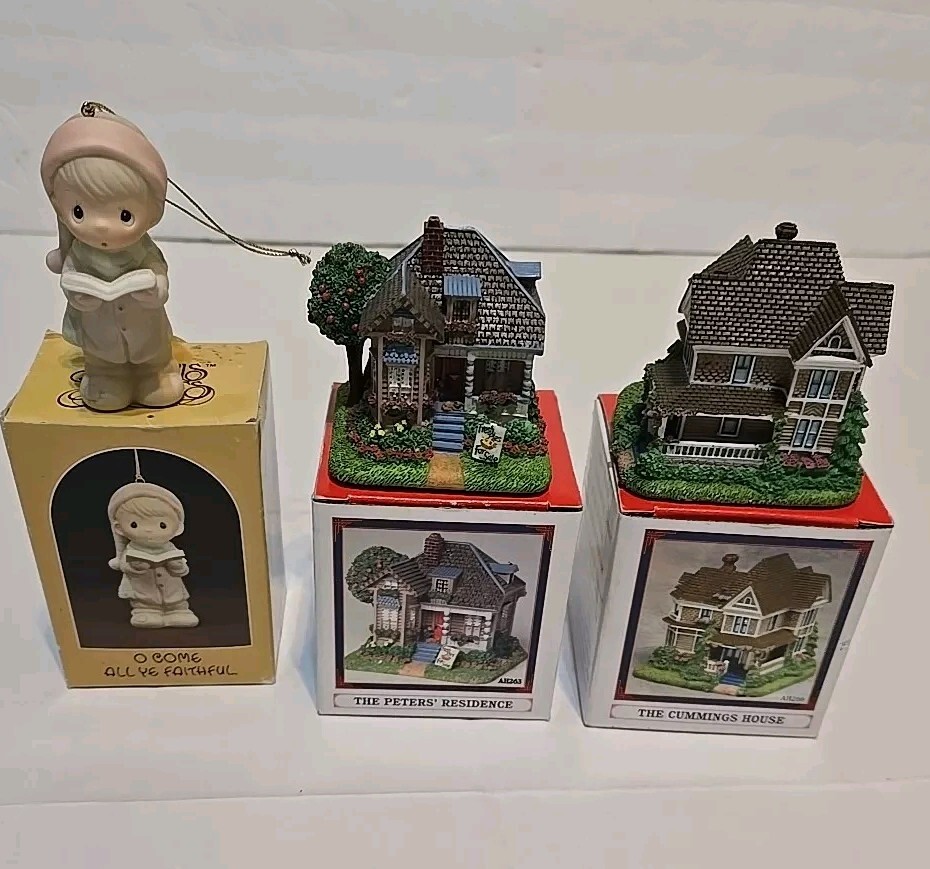 Christmas Decorations Bundle - Precious Moments Liberty Falls Holiday Set