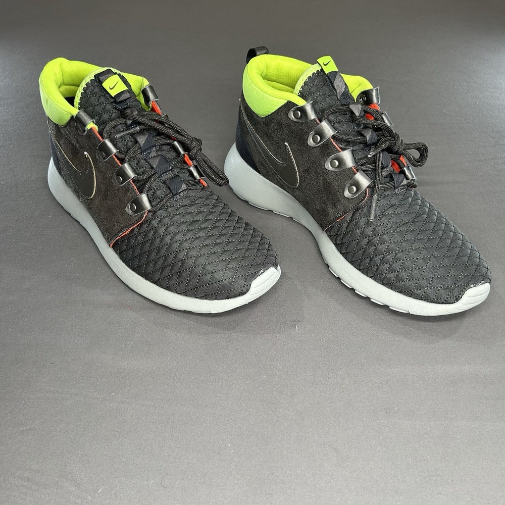Nike Roshe Run One Sneakerboot Newsprint Quilt Smoke Men Size 10.5