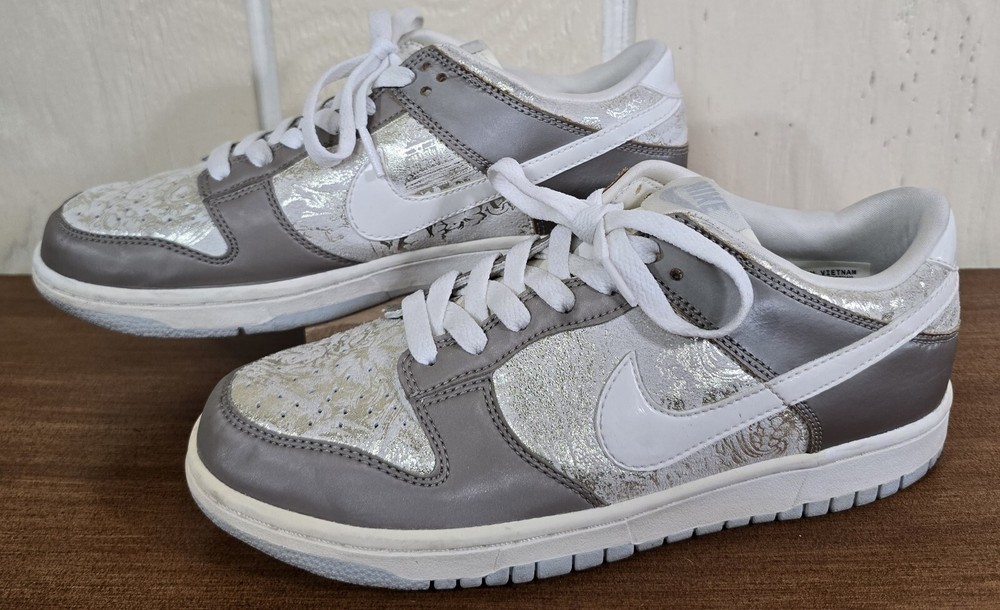 Nike Dunks Youth Low Rise White/Gold Print Lace Up Us Sz 6Y Athletic Shoes