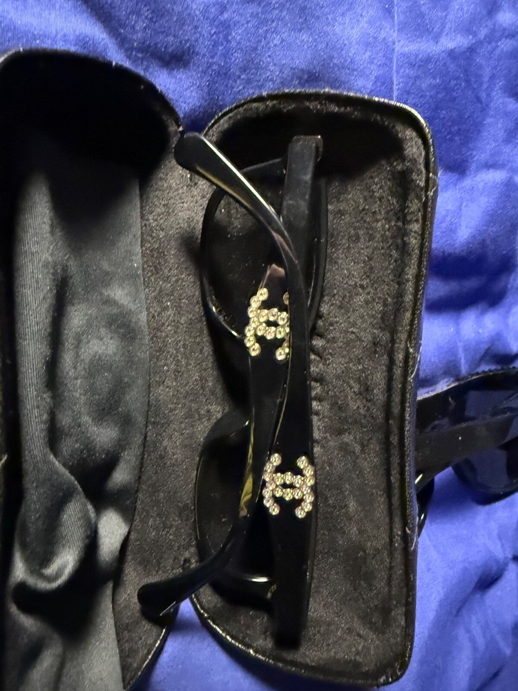 chanel sunglasses women used