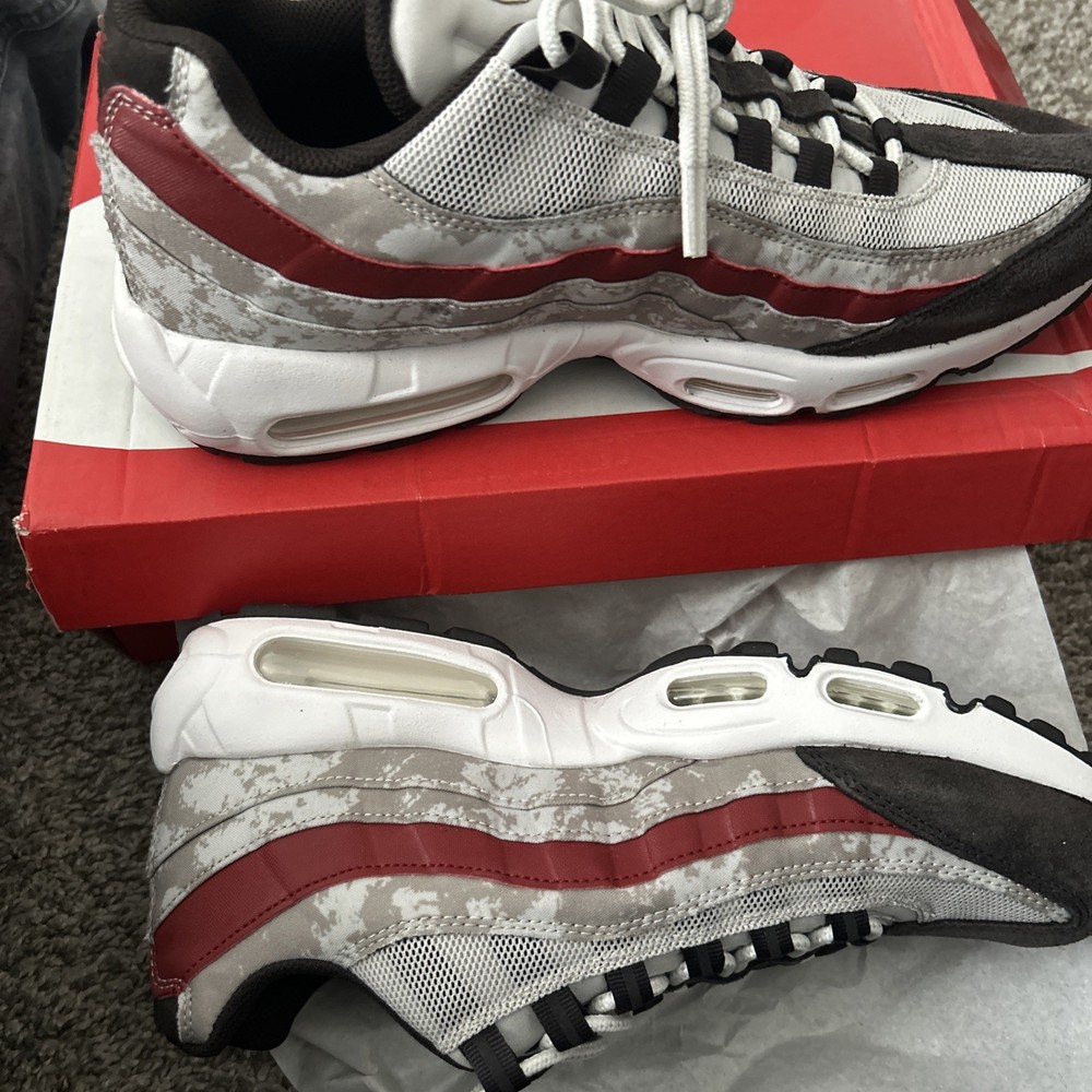 [DQ9016-001] Mens Nike Air Max 95 'Social FC'