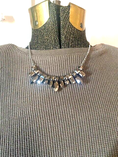 Paparazzi Wish Upon A Rock Star Silver Necklace W/Matching Earrings