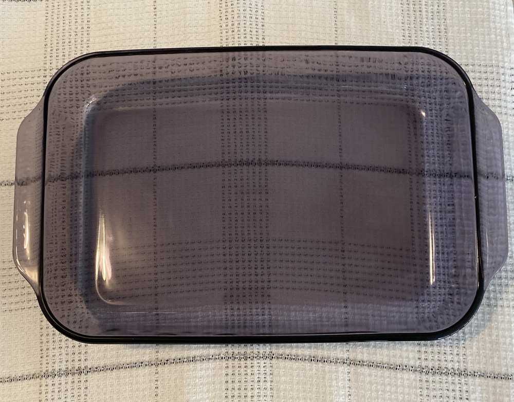 Vintage 1990s Pyrex Amethyst Purple 3qt 13x9x2 Baking Dish 233-R  