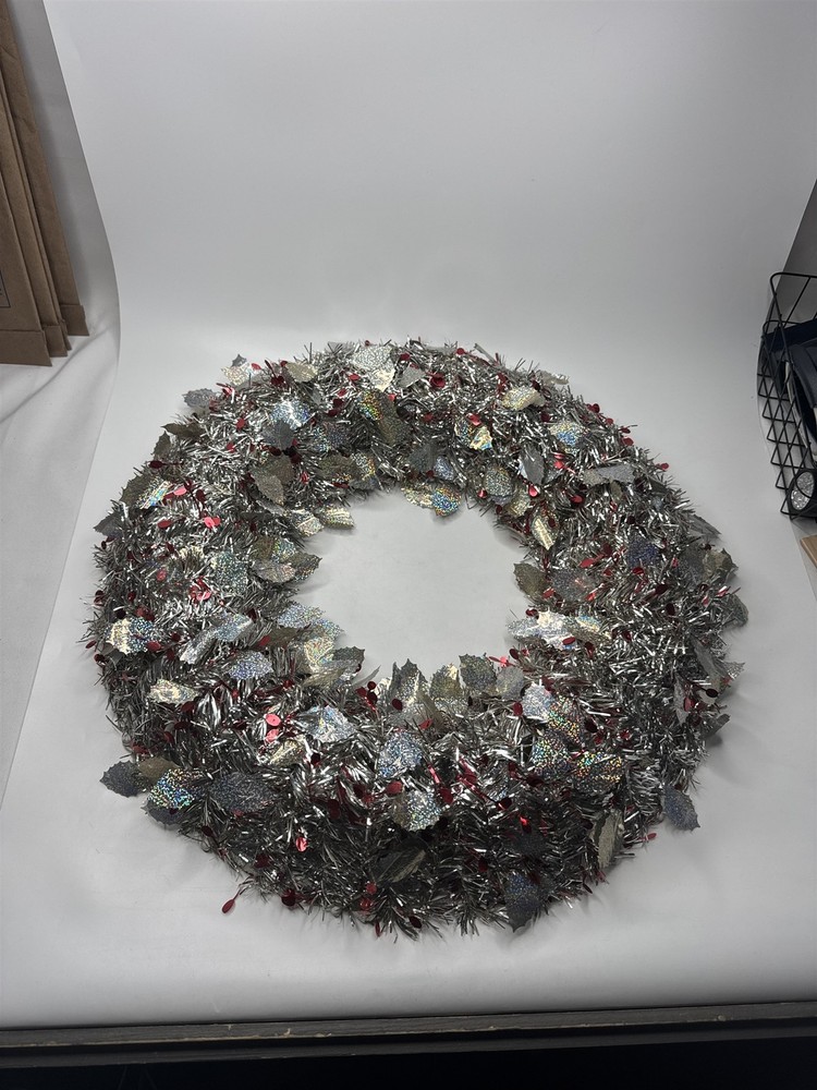 VTG Silver Tinsel Foil Christmas Wreath 18