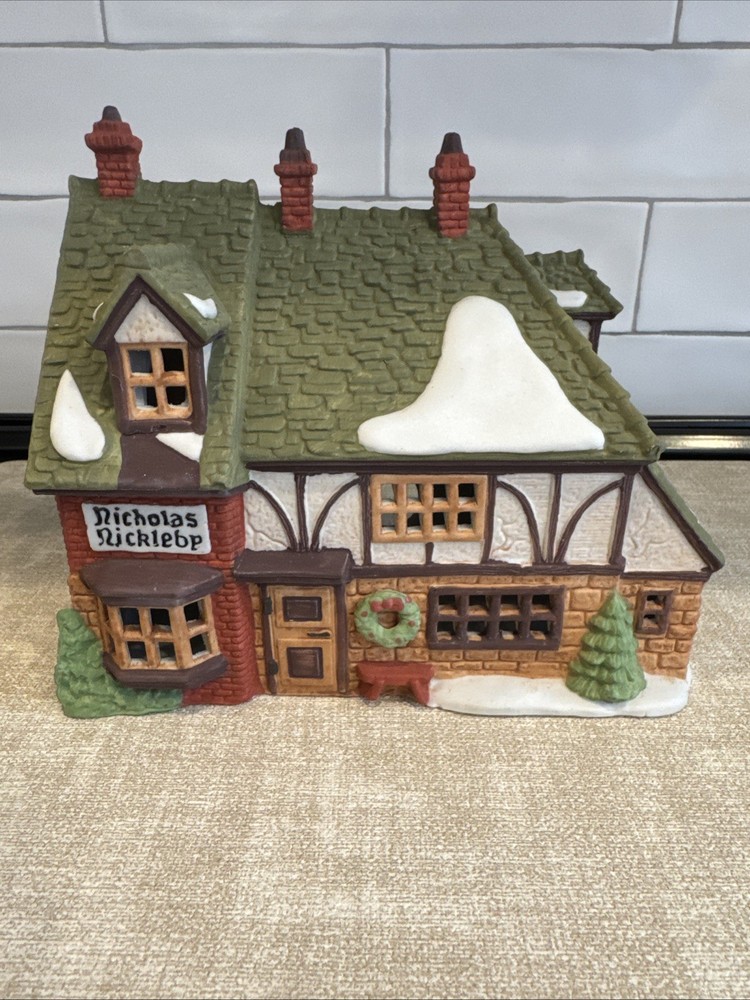 Dept 56 Dickens Village Nicholas Nickleby Cottage 1988 Retired #59250