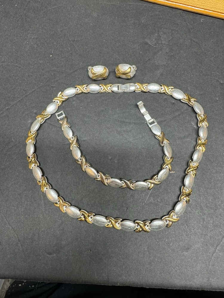 Vtg X And O Silver Tone And Gold Tone Necklace Bracelet Clip On Earrings