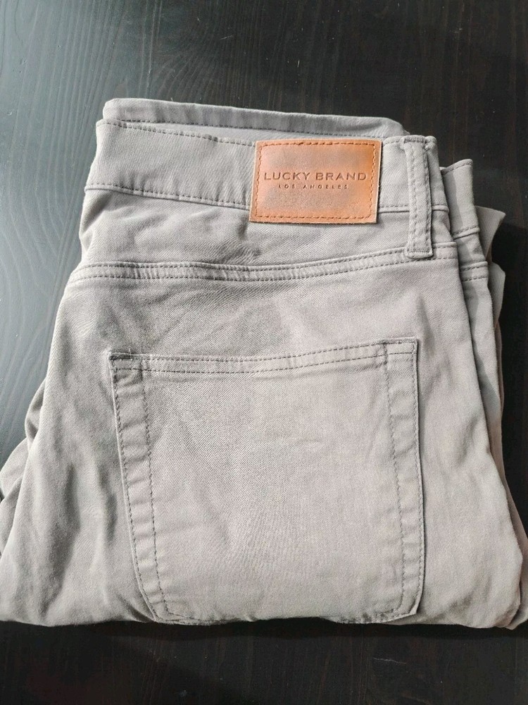 Lucky Brand Jeans | Men's 32x32 | Gray 410 Athletic Slim | Comfort Stretch Denim