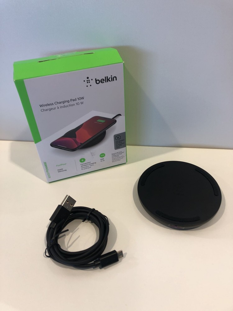 Belkin Wireless BoostCharge Pad Fast Qi Charging Stand