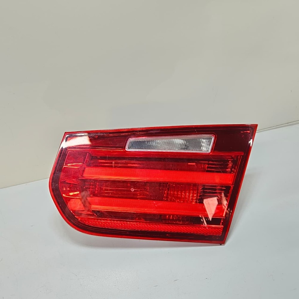2012-2015 BMW  320i 328i 335i Right Rear Inner Tail Light 7259916 F30 F31 3 ser