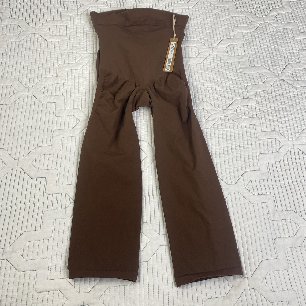 Skims Shapewear Bodysuit Everyday Sculpt Above the Knee Short Size XL NEW Brown