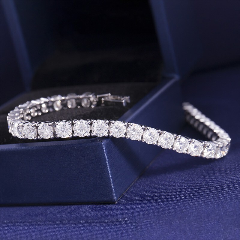 10CTW VVS1 Moissanite Tennis Bracelet in 14k White Gold Plated