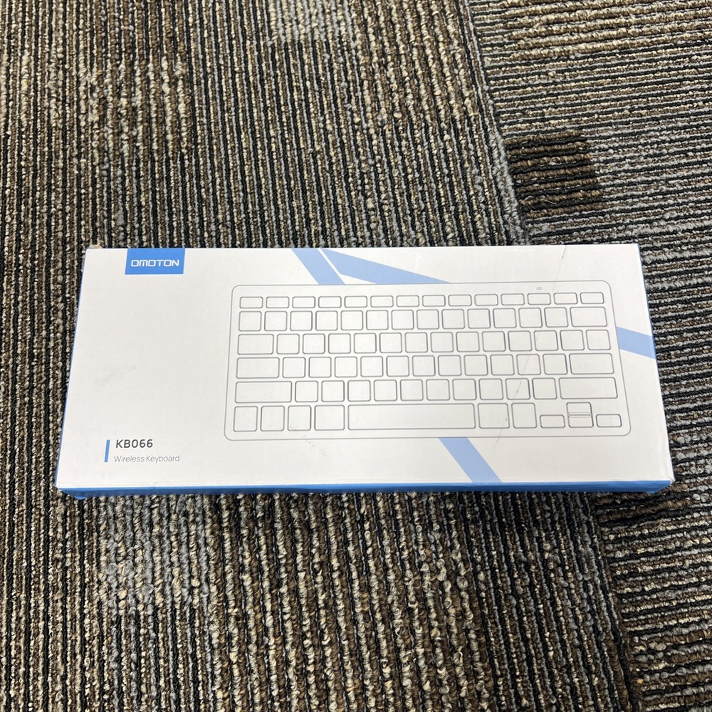 Omoton KB066 Black Slim Bluetooth Wireless Keyboard for iOS Back to School
