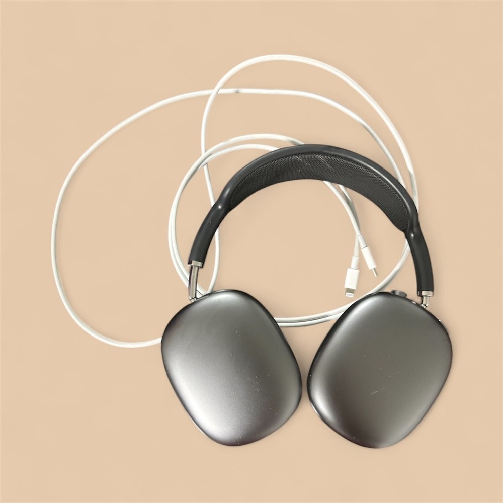 Apple AirPods Max – Space Gray – Fully Working – Used (No Case, With Lightning C