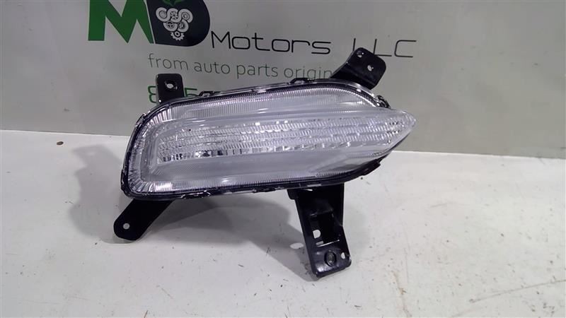 2017-2019 Kia Forte Right Halogen Turn Signal Oem 92304-M7000
