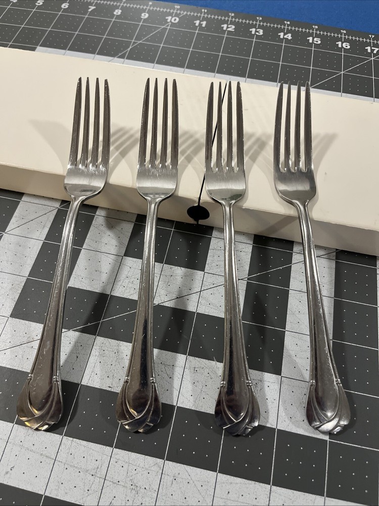 Reed Barton Porto Ercole 4-Piece 180 Stainless Steel Dinner Forks Flatware Set