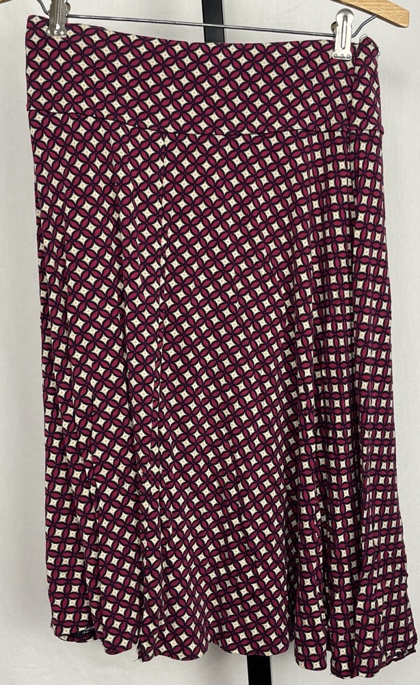 NY&Co Stretch Knee-Length Wide Waist Skirt in Red/Blue - Size Large for Work  