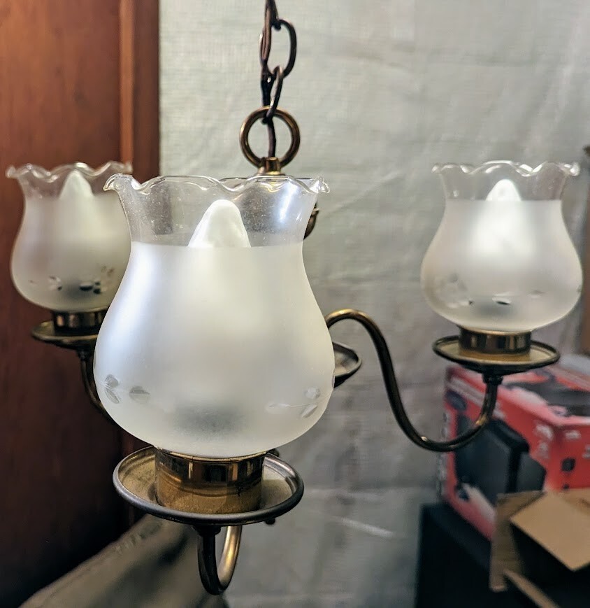 Colonial Americana Brass 3-Light Chandelier with Globe Accents Vintage Design