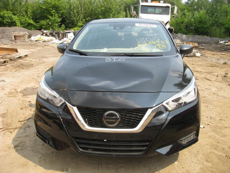 2020 Nissan Versa Headlight Assembly OEM 1023930