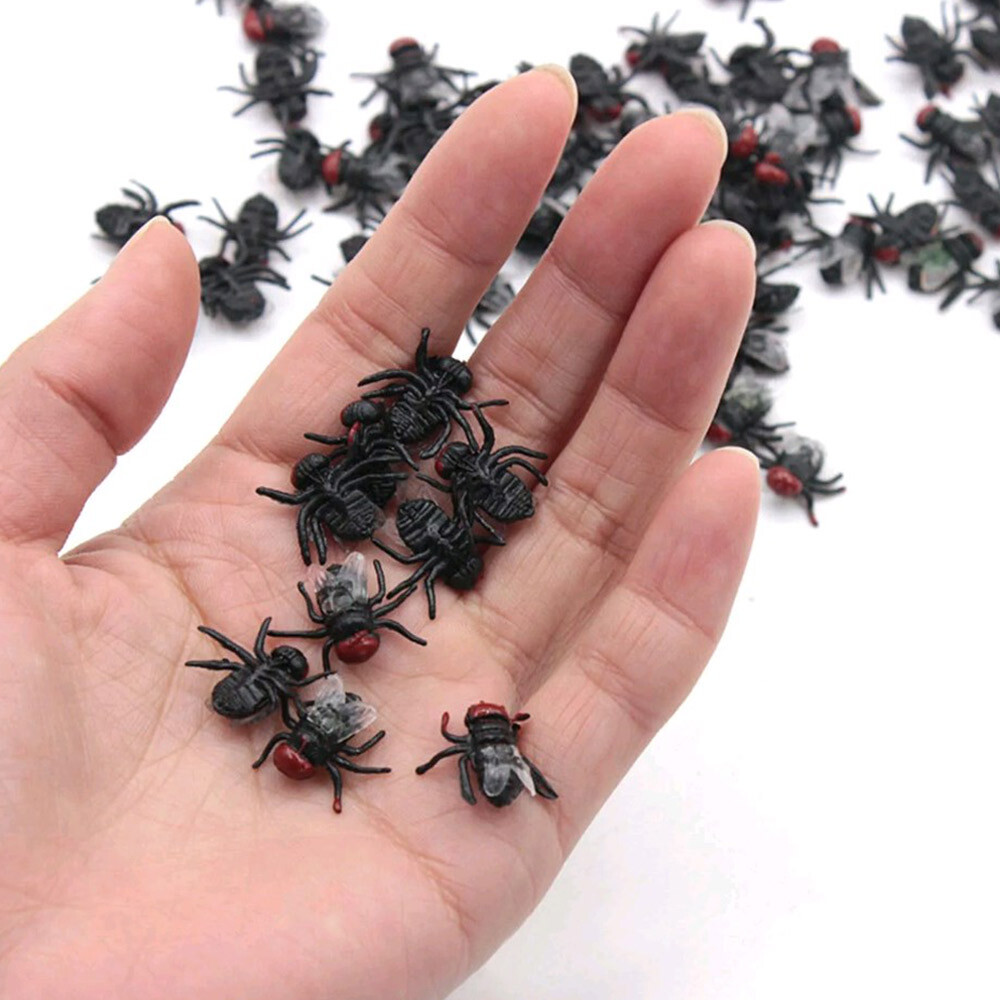 100 Plastic Fake Flies for Halloween Decorations and Prank Party Supplies