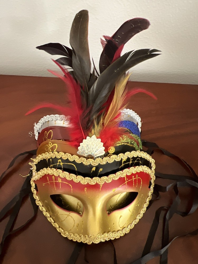 New Mardi Gras Halloween New Years Masquerade Eyes Wide Masks Lot of 5  A12-image