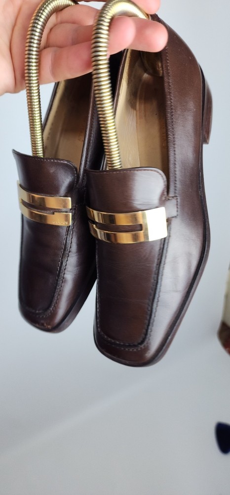 GUCCI Women's Brown Leather Loafers with G Logo Size EU35.5