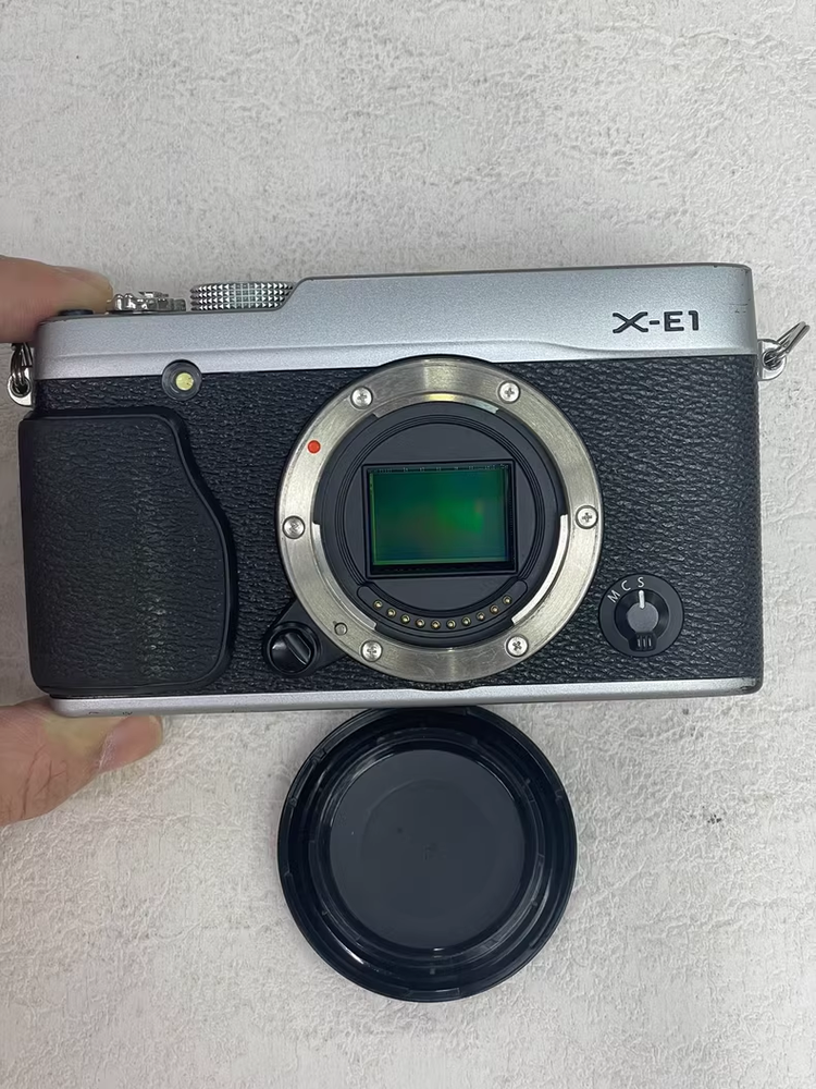 Fujifilm X-E1 16.3MP Digital Camera (Camera Body Only, No Camera Lens)