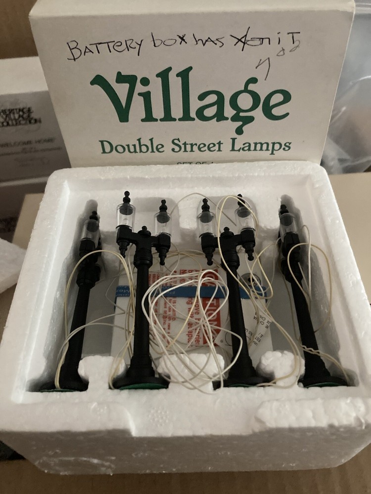 Department 56 Heritage Village set of 4 double street lamps #59960