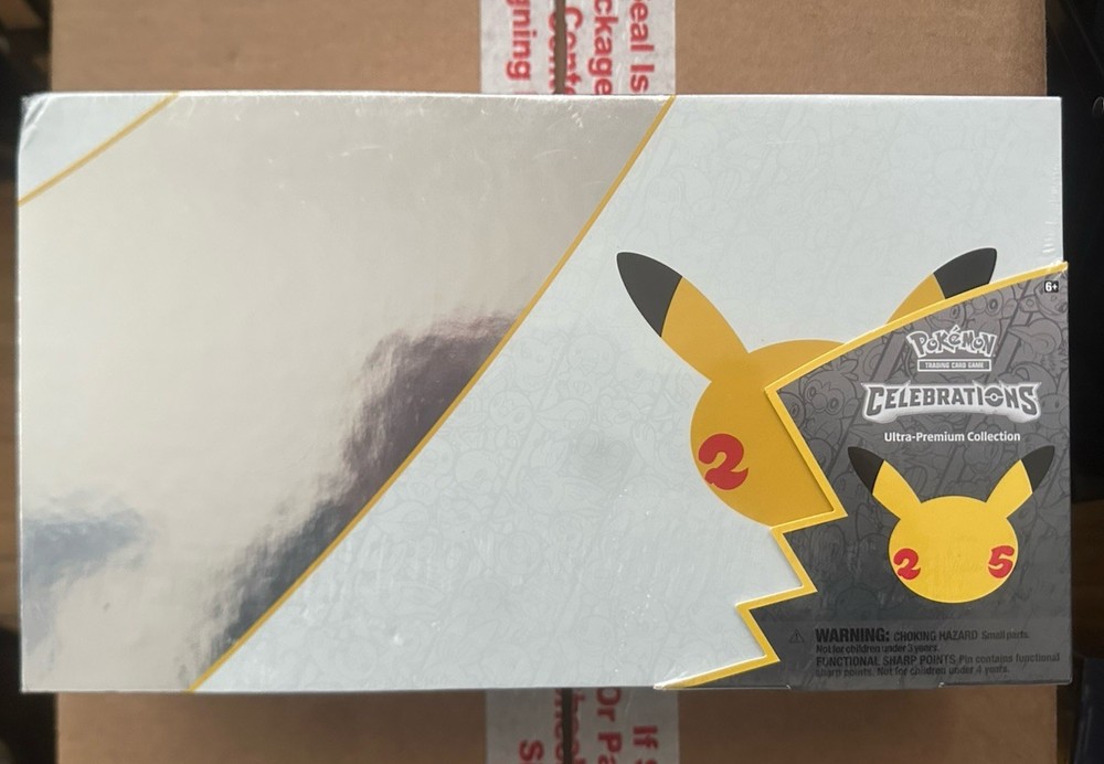 Pokémon TCG: Celebrations Ultra-Premium Collection Box 25th Anniversary (2021)