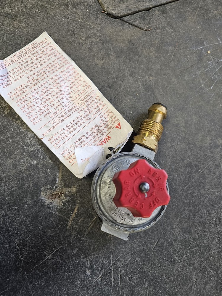 New Precimex 7003 Adjustable 0-10psi Propane Regulator LP LPG Gas Valve 1/4