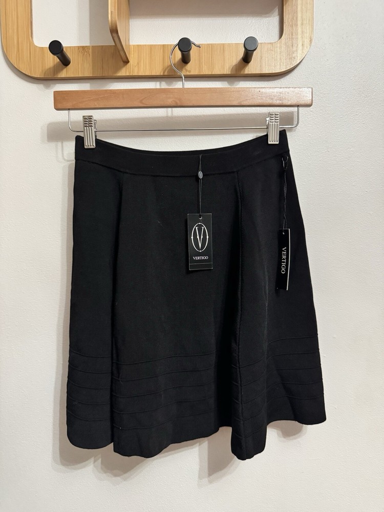 Vertigo Black Mini Pleated Skirt Size Small NWT
