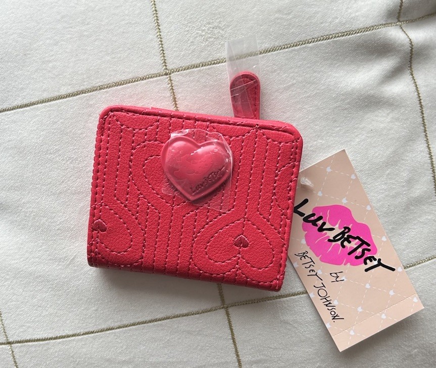 New! Betsey Johnson Snap Flap Wallet Hearts Stitching ❤️