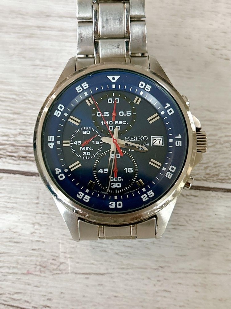 Seiko Chronograph Watch with Stainless Steel Case and Stopwatch Function